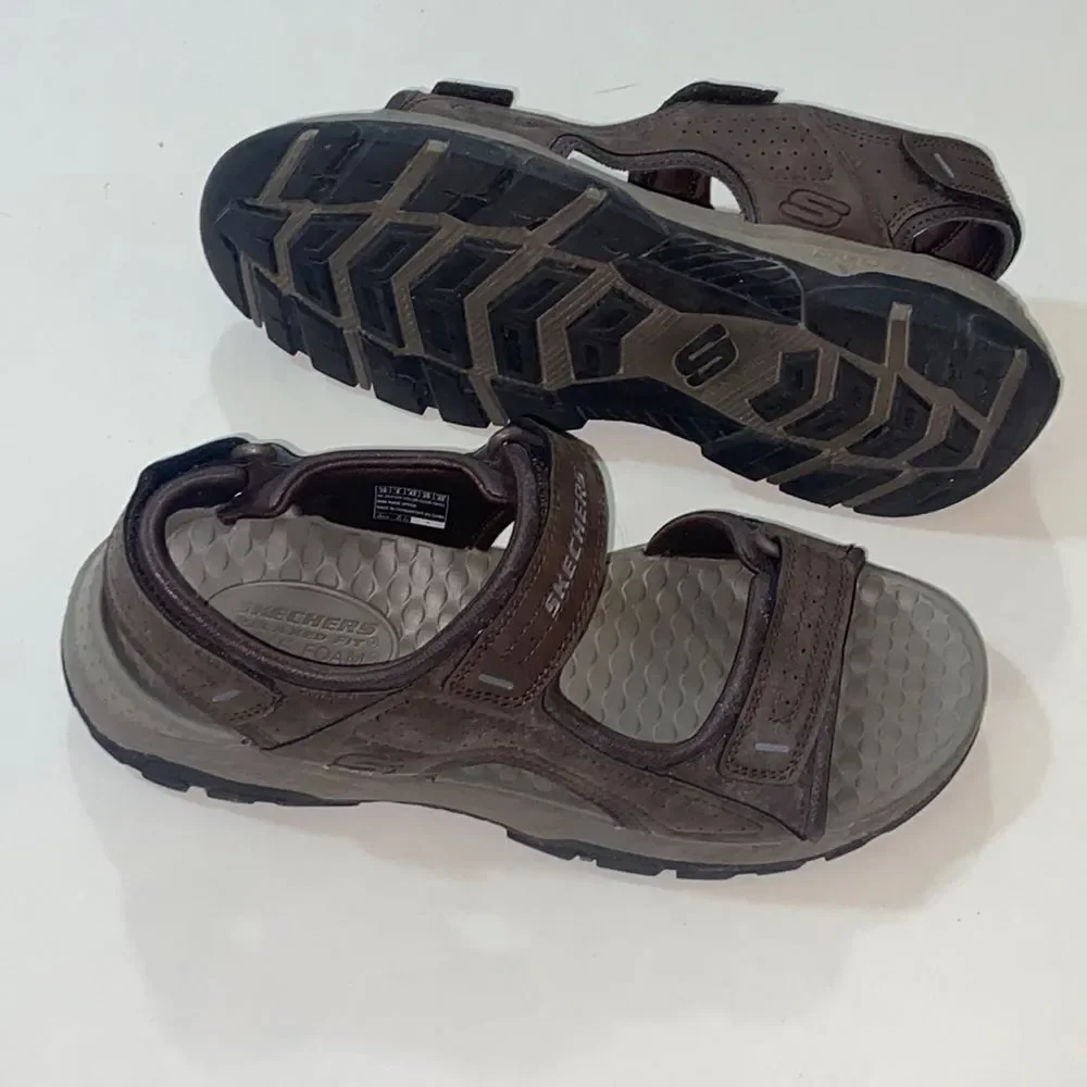 SKECHERS RELAXED FIT LUXE FOAM MEN SHOES SANDALS SIZE 10 US